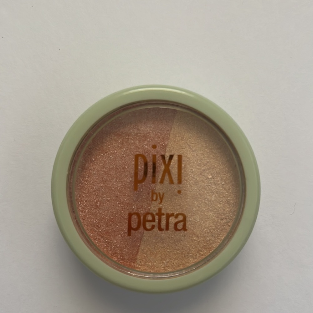 Makeup Bundle, NEW - Picture 12 of 16